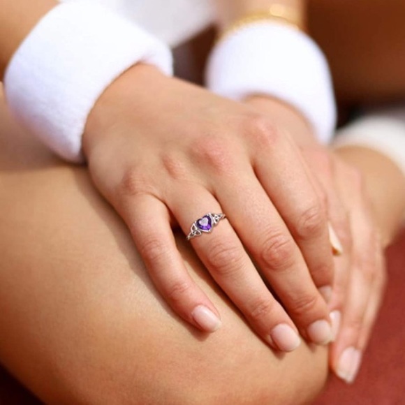 Platinum Alexandrite Celtic Trinity Knot Heart Ring - Picture 2 of 6